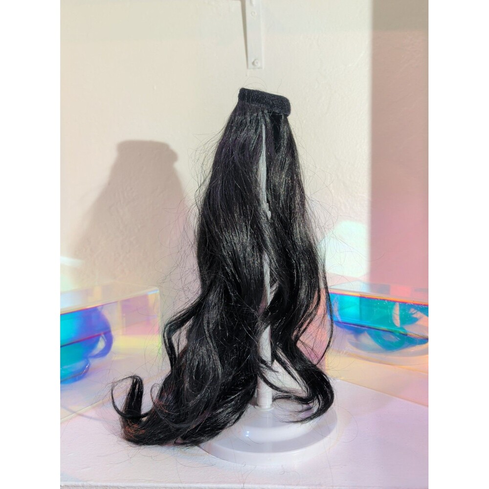 INH Hair 20” Wrap Around Ponytail Extension Dark Brown Wavy Pre-Owned